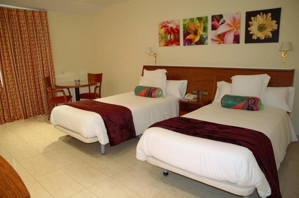 Hotel Suís 3